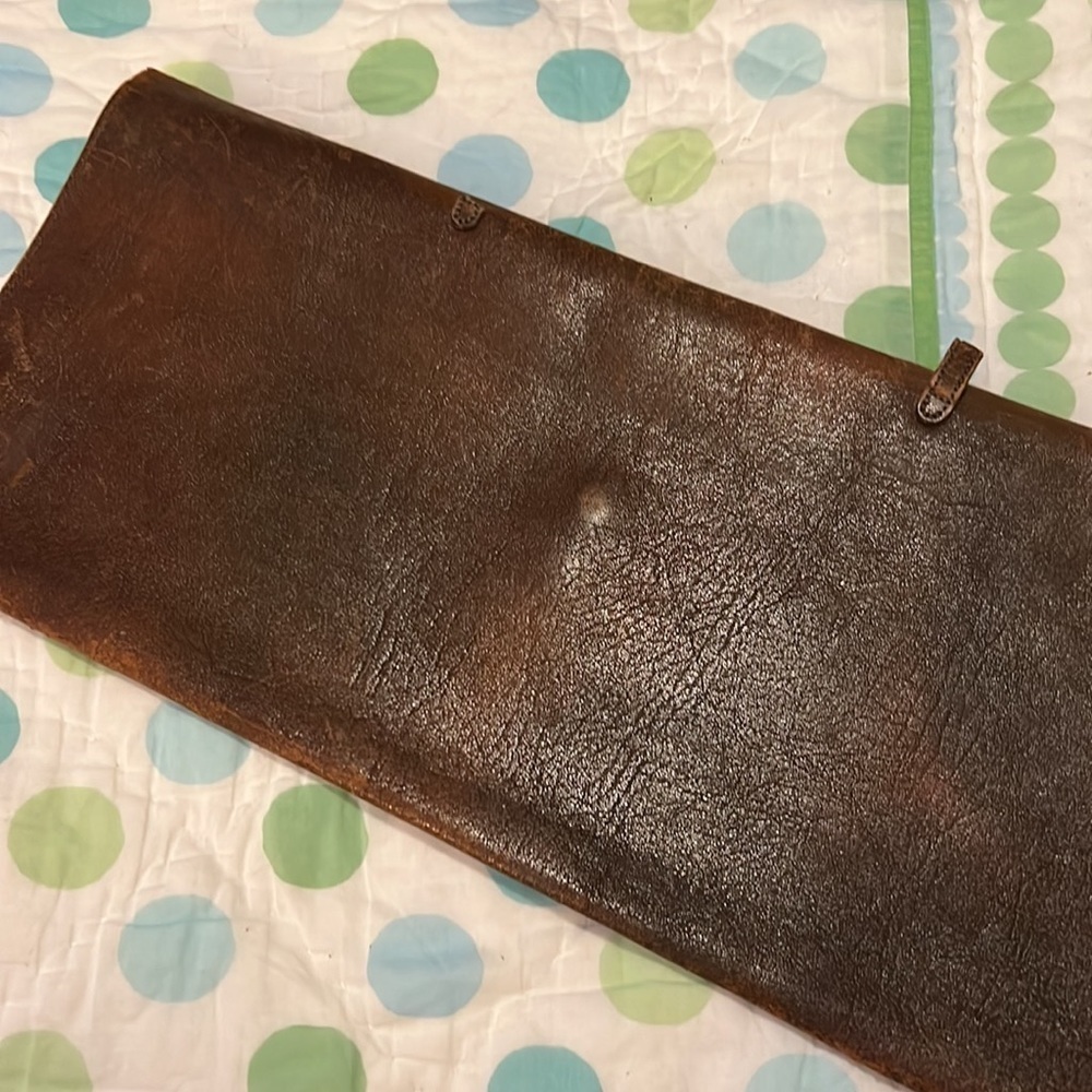 Vintage leather clutch wrap - Picture 4 of 8